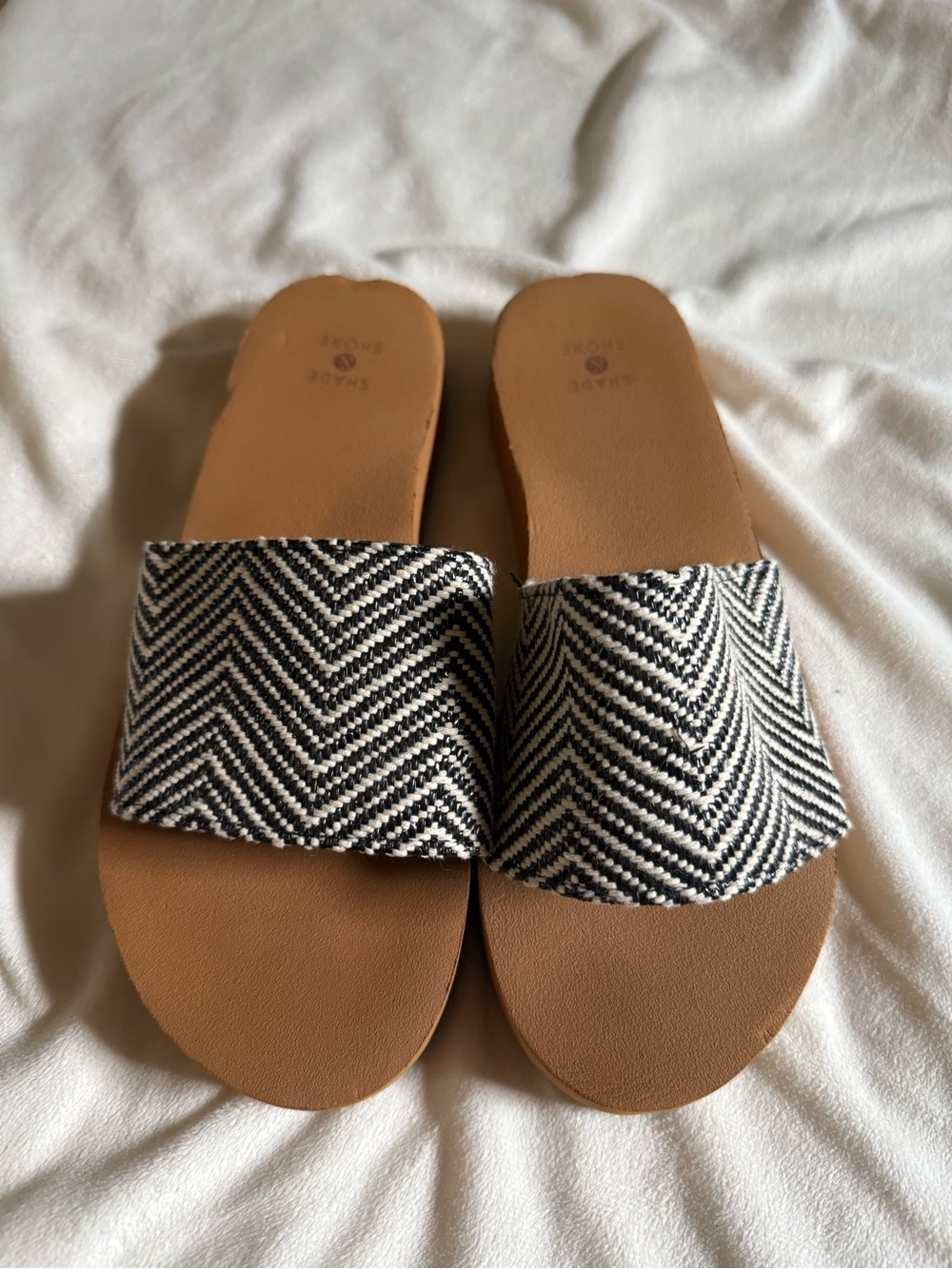Shade & Shore Woven Chevron Slide Sandals - Black & White